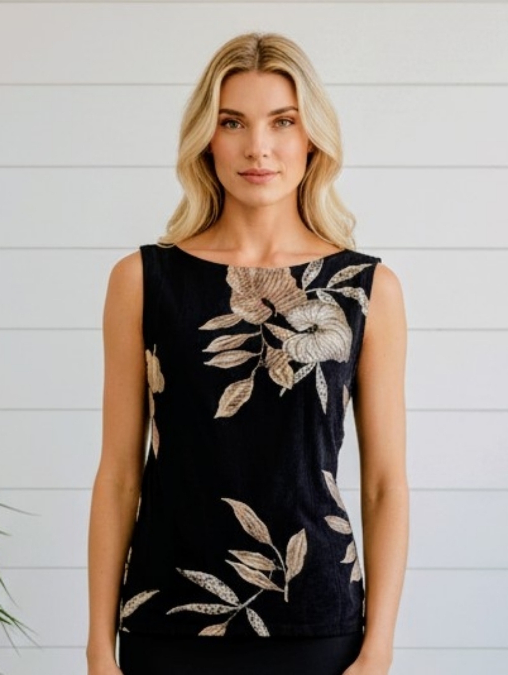 Vintage Chico's Travelers Travel Knit Sleeveless Black Floral Top M (1) USA MADE